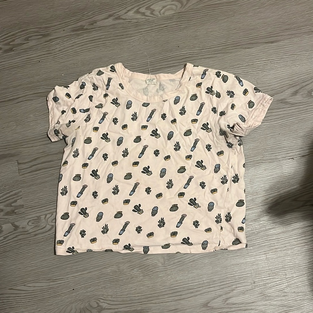 Middle kids cactus shirt, light pink, no stains, holes, rips or tears.
